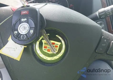 2005 Cadillac Sts V8 from USA, damaged, VIN 1G6DC67A250167142